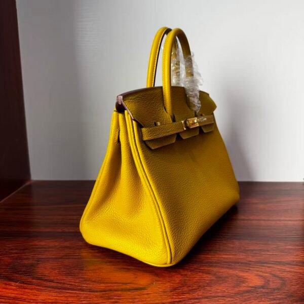 Birkin 25 Saddle stitch Gold 9D Epsom Leather with Gold Hardware Hand stitched authentic hand-sewn 3 Birkin 25 Saddle stitch Gold 9D Epsom Leather with Gold Hardware Hand stitched authentic hand-sewn