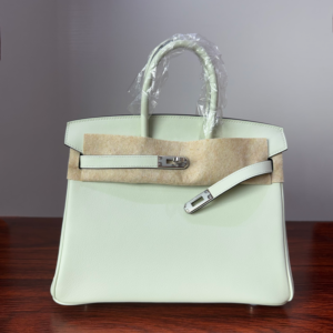 Birkin 25 Hand stitched Bubblegum Pink Swift Leather Palladium Hardware Vert Fizz  authentic hand-sewn Saddle stitch Handcrafted