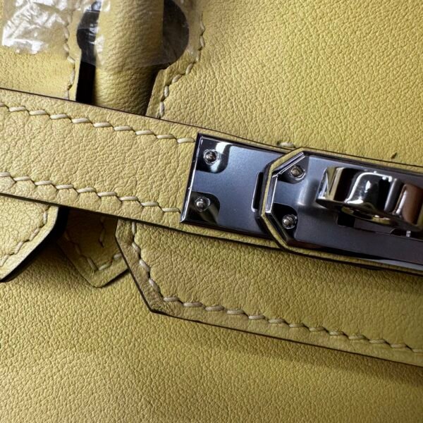 Birkin 25  Swift Palladium Hardware Jaune Poussin Biscuit-colored Swift leather Handmade women's handbag