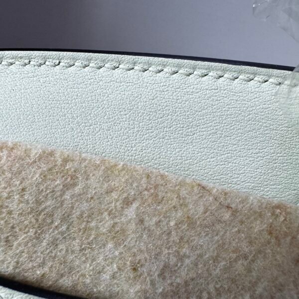 Birkin 25 Birkin 25 Hand stitched Birkin 25 Handcrafted Birkin 25 Saddle stitch Birkin 25 authentic hand-sewn