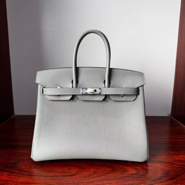 Birkin 25 Saddle stitch authentic hand-sewn in Colombe Grey Togo Leather with Silver Hardware Hand stitched Handcrafted 1 Birkin 25 Saddle stitch authentic hand-sewn in Colombe Grey Togo Leather with Silver Hardware Hand stitched Handcrafted