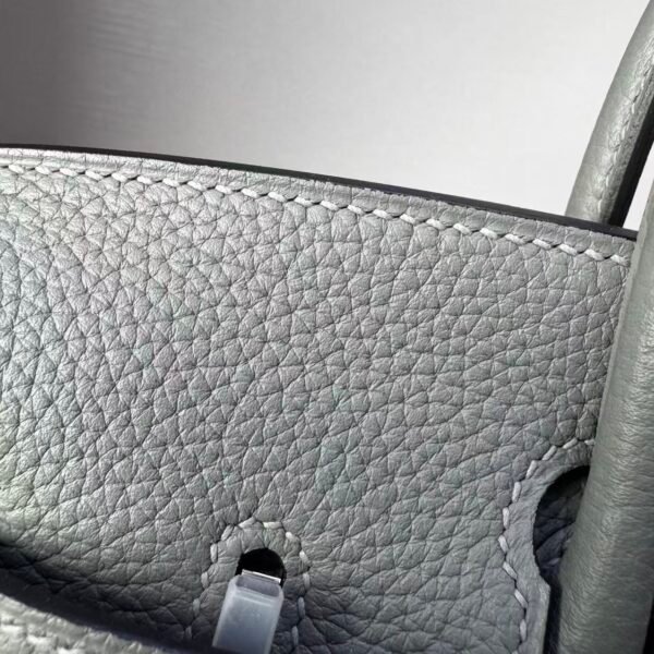 Birkin 25 Saddle stitch authentic hand-sewn in Colombe Grey Togo Leather with Silver Hardware Hand stitched Handcrafted 7 Birkin 25 Saddle stitch authentic hand-sewn in Colombe Grey Togo Leather with Silver Hardware Hand stitched Handcrafted