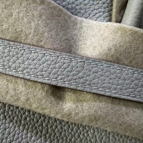 Birkin 25 Gris Perle Togo Leather Gold Hardware  Hand stitched authentic hand-sewn