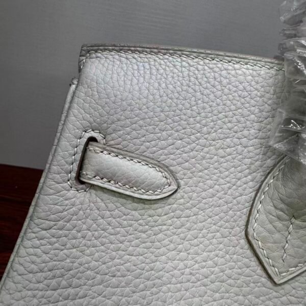Birkin 25 authentic hand-sewn | Pearl Grey Togo | Silver Hand stitched Saddle stitch sophisticated 9 Birkin 25 authentic hand-sewn | Pearl Grey Togo | Silver Hand stitched Saddle stitch sophisticated