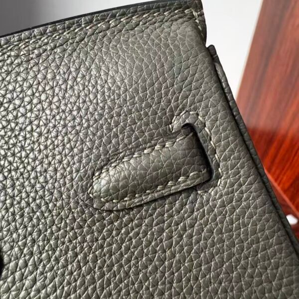 Birkin 25 Saddle stitch authentic hand-sewn Togo Leather in Cumulus Grey with Silver Hardware Hand stitched Handcrafted 6 Birkin 25 Saddle stitch authentic hand-sewn Togo Leather in Cumulus Grey with Silver Hardware Hand stitched Handcrafted