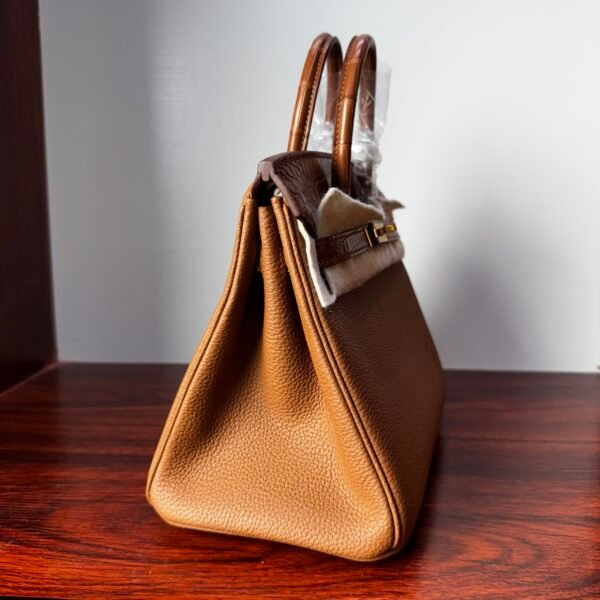 Birkin 25 Handcrafted  Saddle stitch Shiny American Alligator, Gold Brown, Gold Hardware Hand stitched authentic hand-sewn